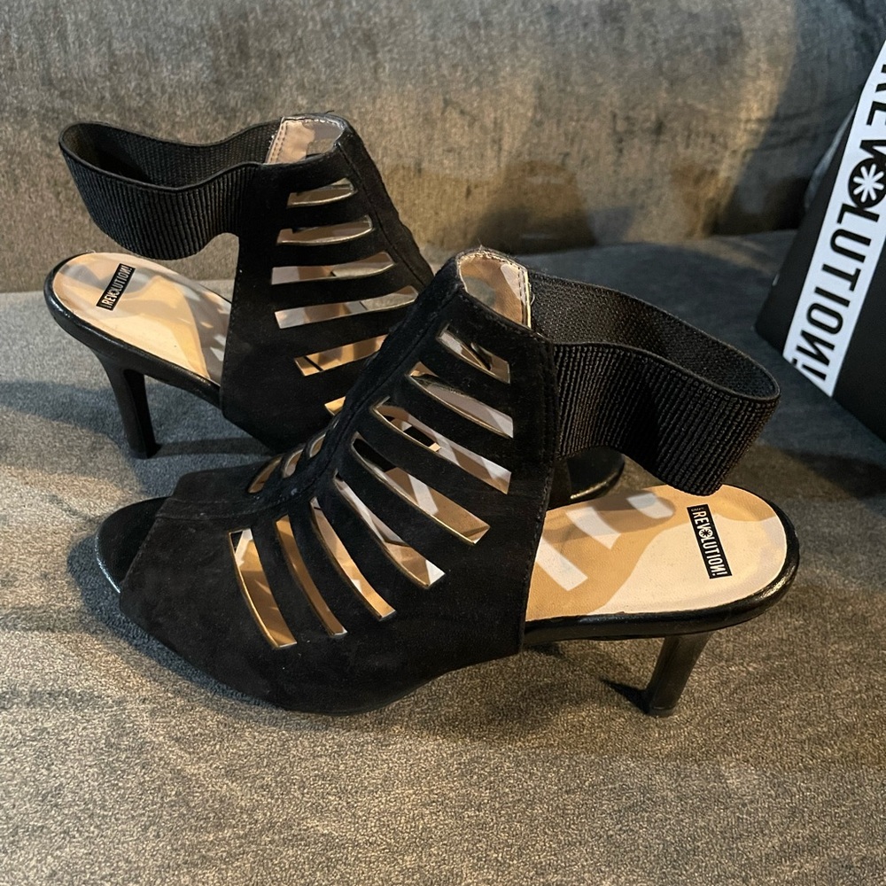 Revolution ABSOLUTELY N, Black Suede, size 11M, women's. Used - great condition